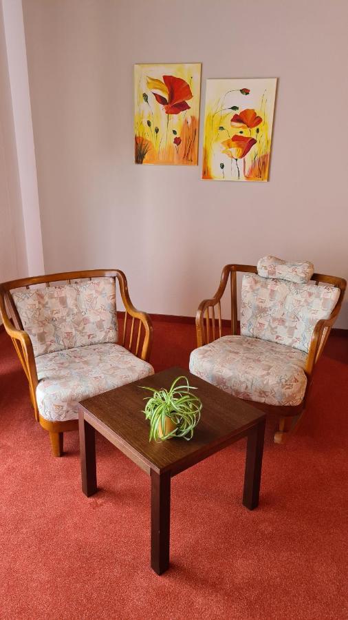 Hotel Haus Am Berg Oberkirch  Buitenkant foto