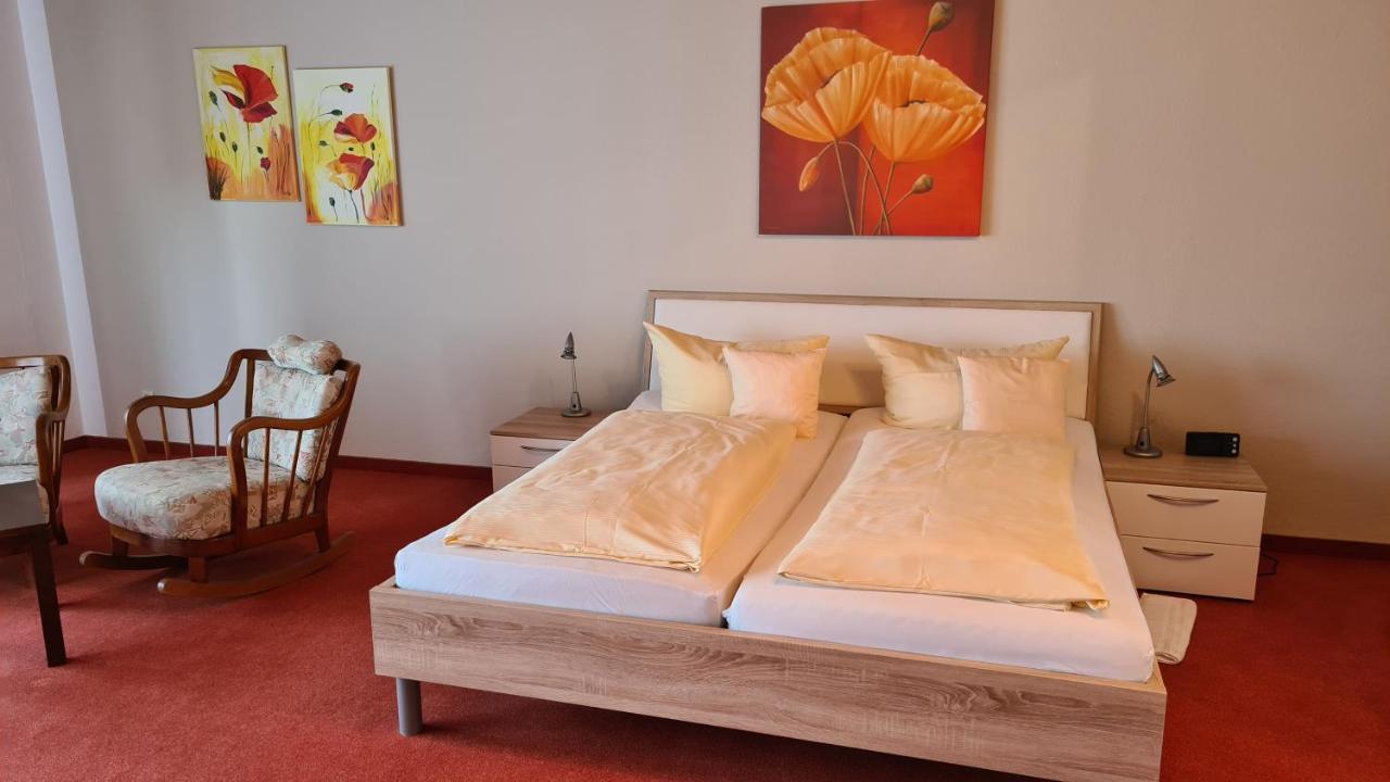 Hotel Haus Am Berg Oberkirch  Buitenkant foto