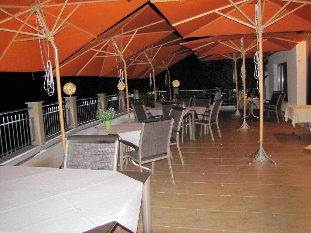 Hotel Haus Am Berg Oberkirch  Buitenkant foto